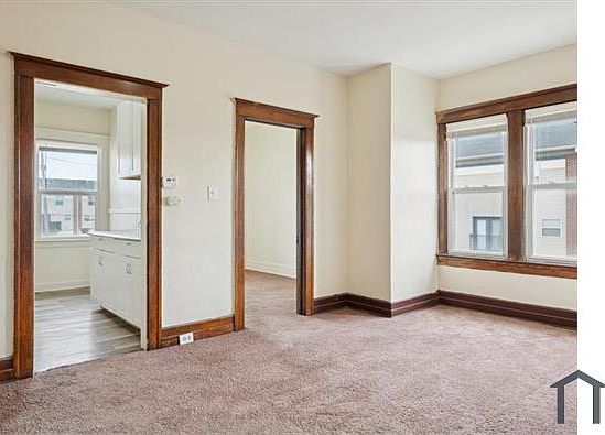 3rd image of 3826 Vermont St APT 3