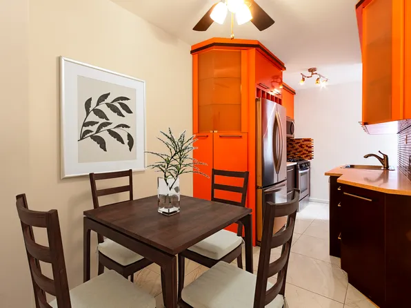 2461 East 29th Street image 3 of 7