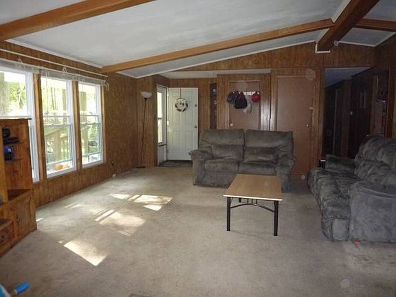 Living Rm to Kitchen