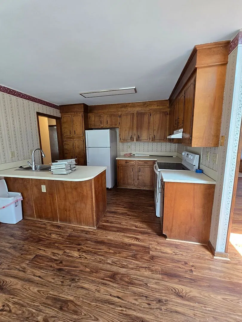 407 Indian Drive — Photo 4