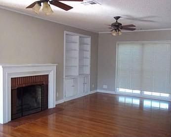 4th image of 407 Hollywood Dr