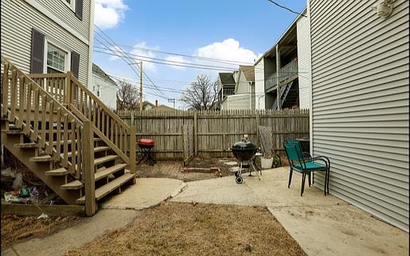2nd image of 2068 N Campbell Ave APT Ch