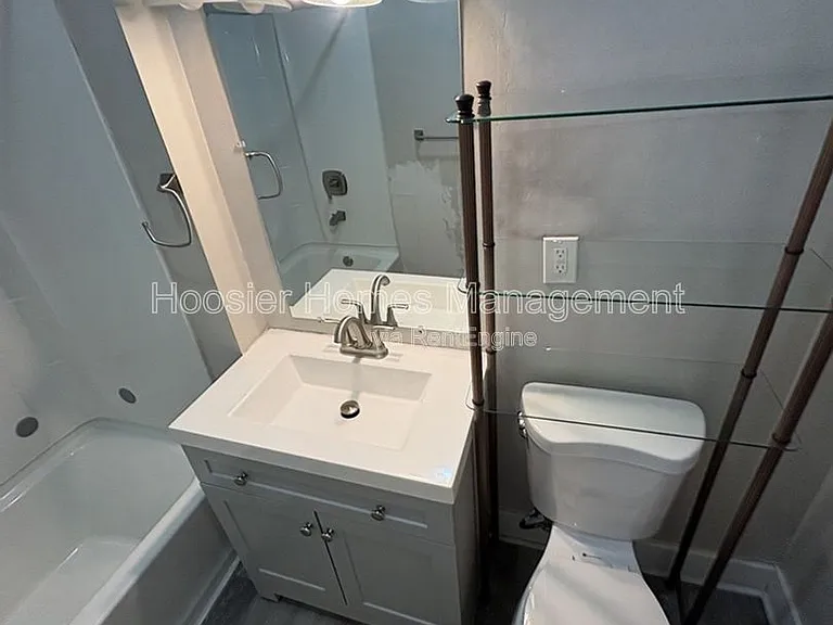 2931 N Tacoma Ave #31 — Photo 9