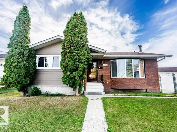 1139 Lakewood Rd N, Edmonton, AB T6K 3Y1