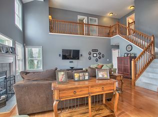 1843 Summersweet Cir, Lewis Center, OH 43035