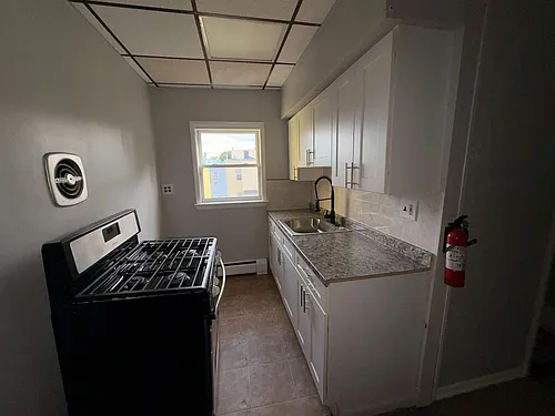75 Broadway Photo 1
