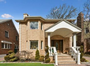 18543 80th Rd, Jamaica, NY 11432