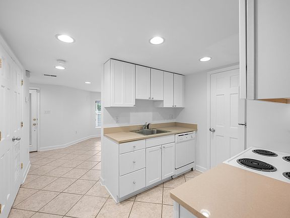 2nd image of 3032 O St NW #A