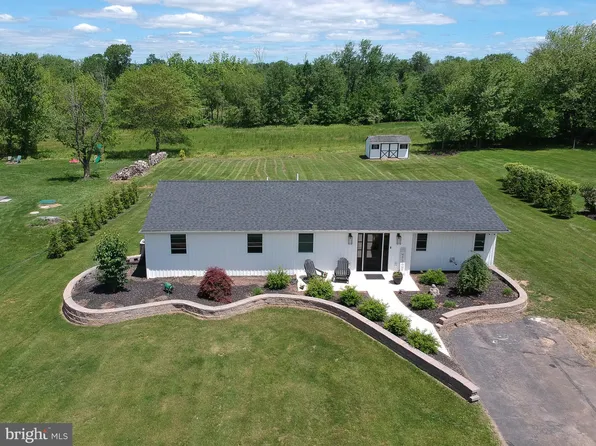 911 Callowhill Rd, Perkasie, PA 18944