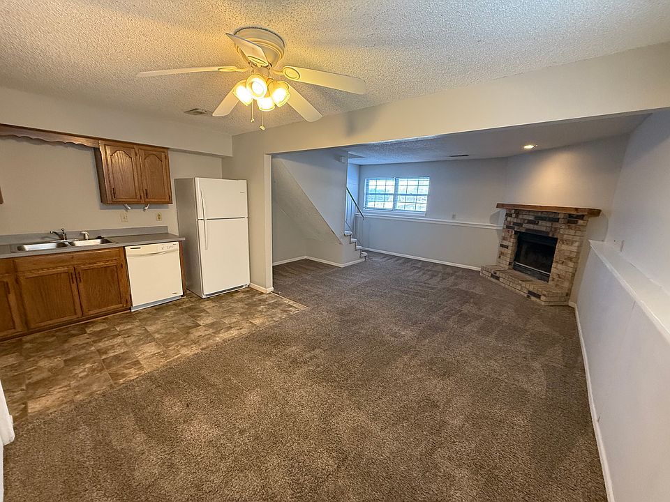 1st image of 703 Cedar Dr APT D