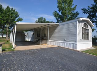 67 Lisa Ln, Smithton, IL 62285