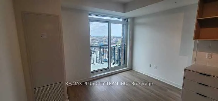 Building Photo - 1185 Dupont St #512