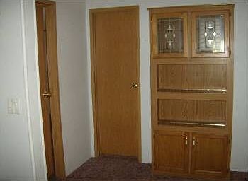4th image of 9660 S Marigold Ave