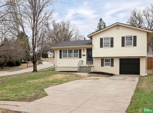 11805 Westwood Ln, Omaha, NE 68144