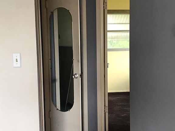 4th image of 5461 96th Ave