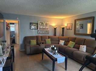 433 Acacia Rd #A, Santa Paula, CA 93060