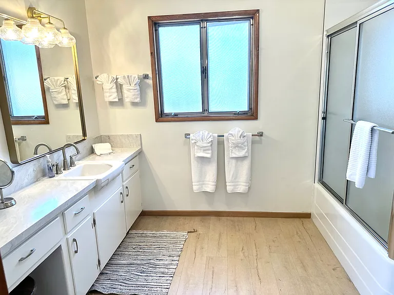 310 Rialto St — Photo 18