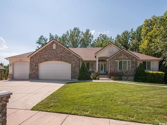 3rd image of 966 S Davis Creek Ln