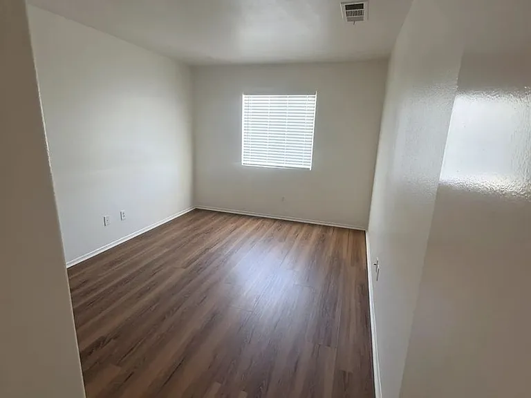 13185 Andrea Dr — Photo 22