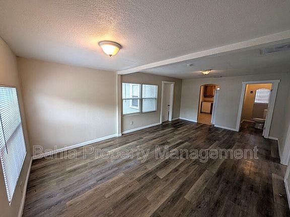 4th image of 1013 20th Ave S