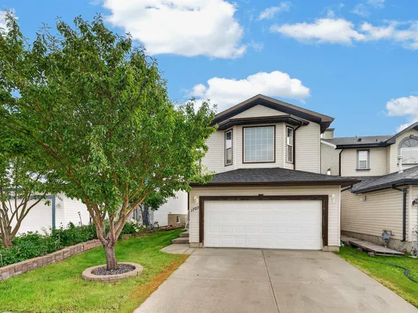 1707 37a Ave NW, Edmonton, AB T6T 1X9