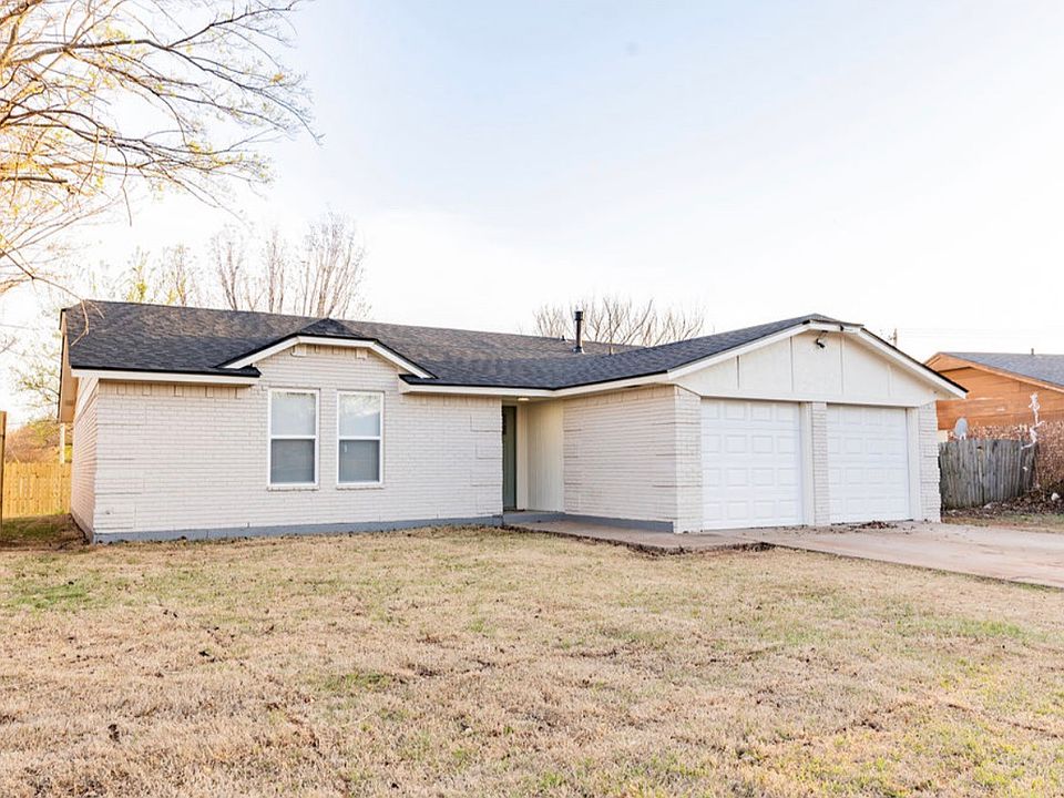 1st image of 600 SE 38th St