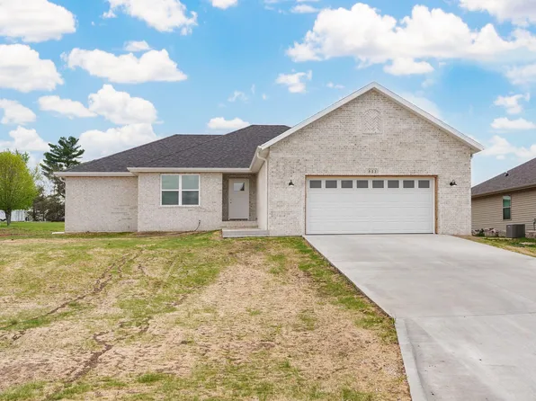 522 E Logan Street, Willard, MO 65781