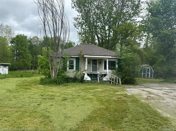 4466 Dove Rd, Port Huron, MI 48060
