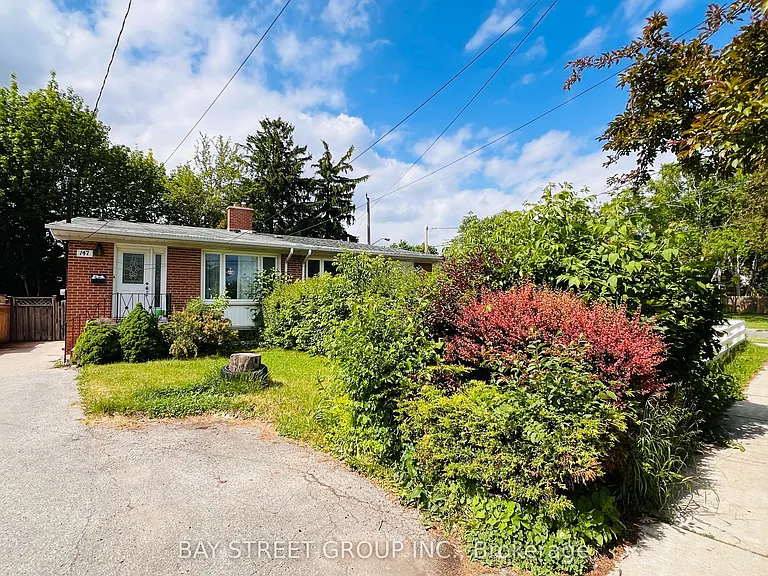 147 Roywood Dr — Photo 1