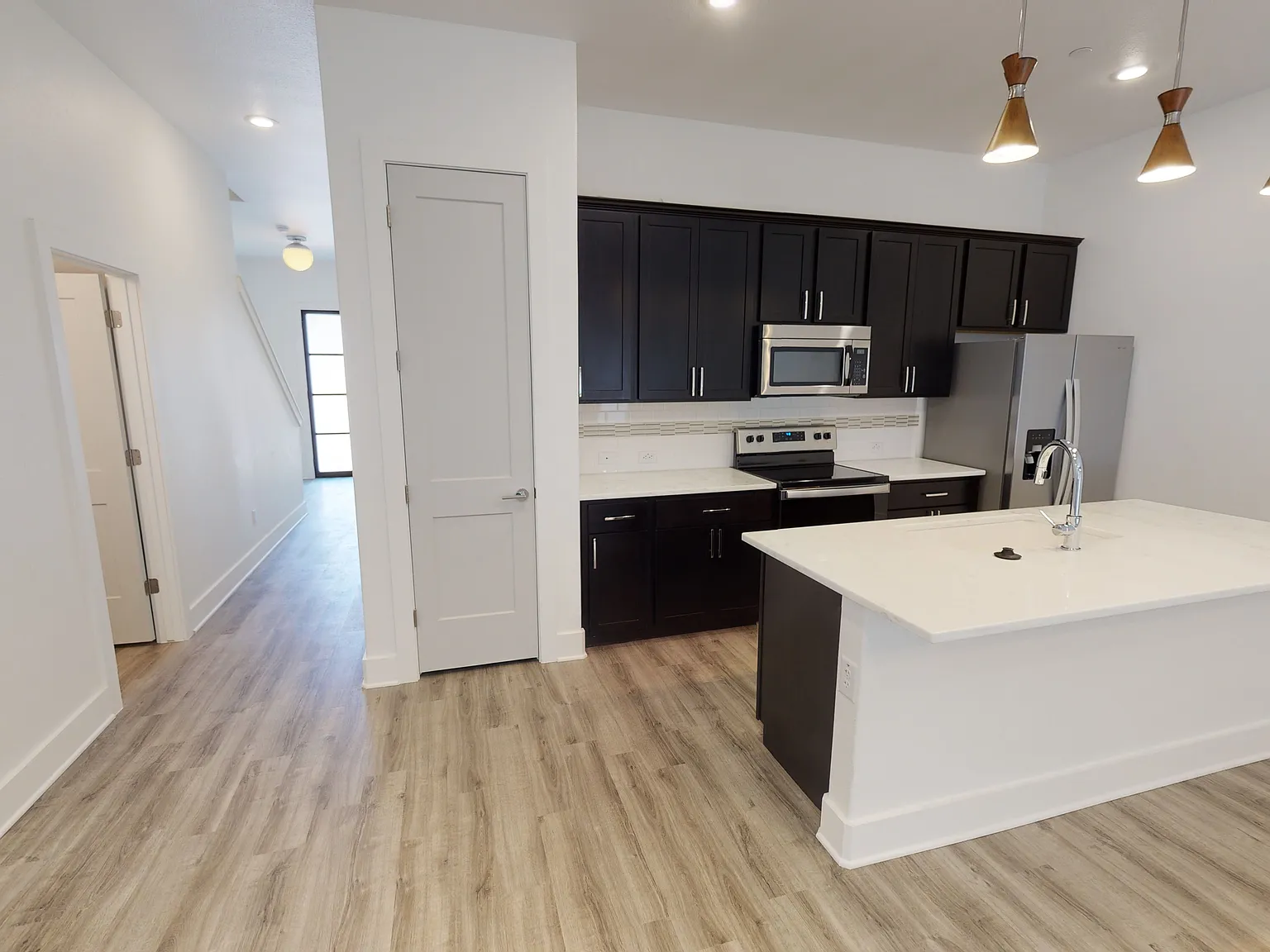 6365 S 31st St — Photo 3