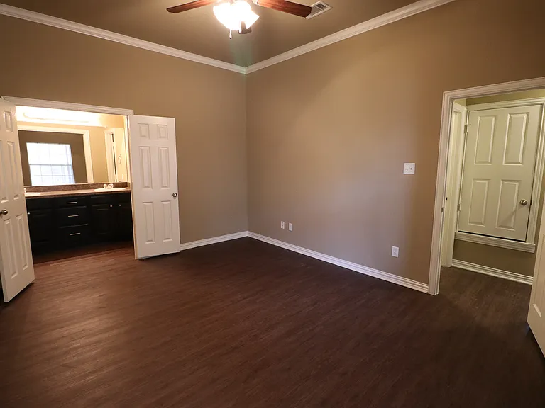 3001 Breton St — Photo 11