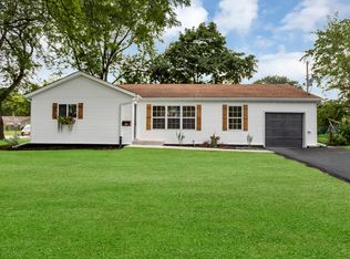 700 Ash Rd, Hoffman Estates, IL 60169