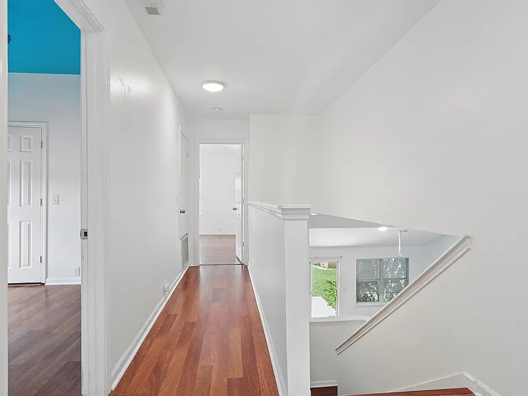 14621 Lantern Dr — Photo 23