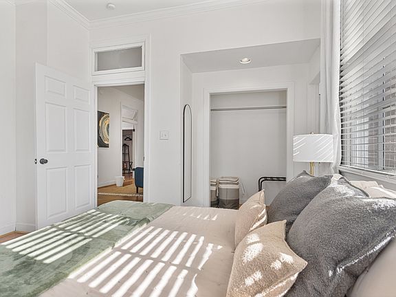 5th image of 129 N Pennsylvania St