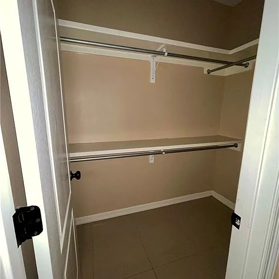 2605 E Franklin Ave #4 — Photo 7