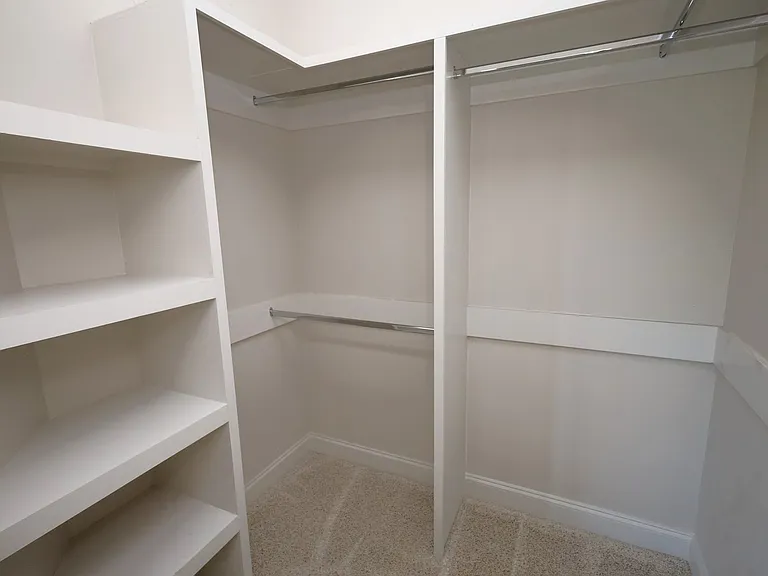 4704 Crescent Ct — Photo 14