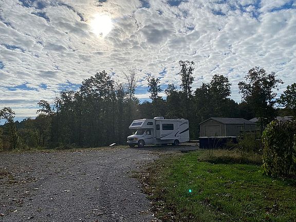 4th image of 639 Dogwood Rd