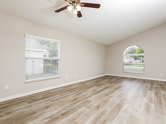 5th image of 4067 Waltham Forest Dr