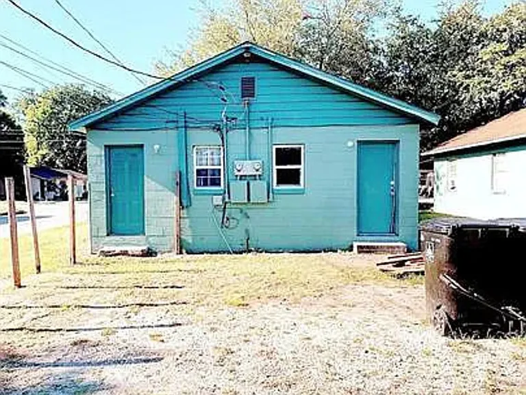 905 W Anderson St — Photo 2