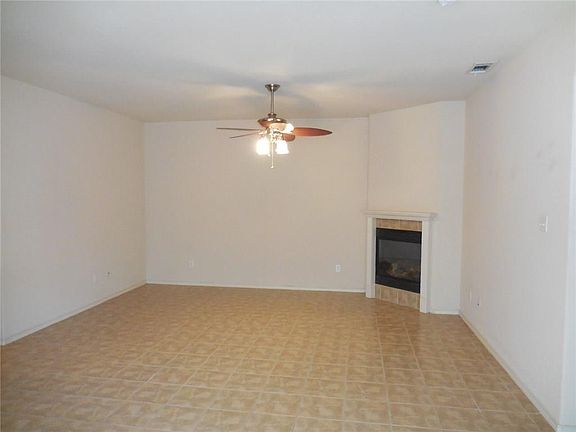 5th image of 124 Castleridge Dr #B