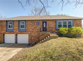 4015 S Woodbury St, Independence, MO 64055