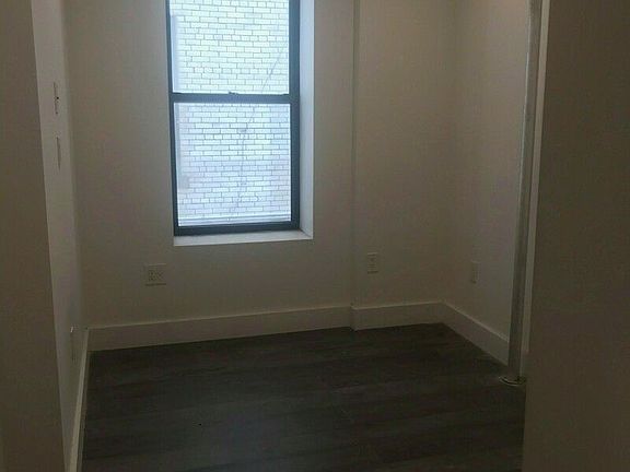 5th image of 25 Saint Nicholas Ter APT 3