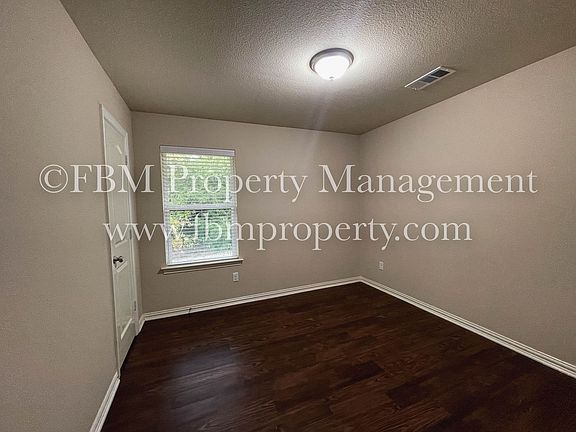 2nd image of 109 Casa Linda Dr #B