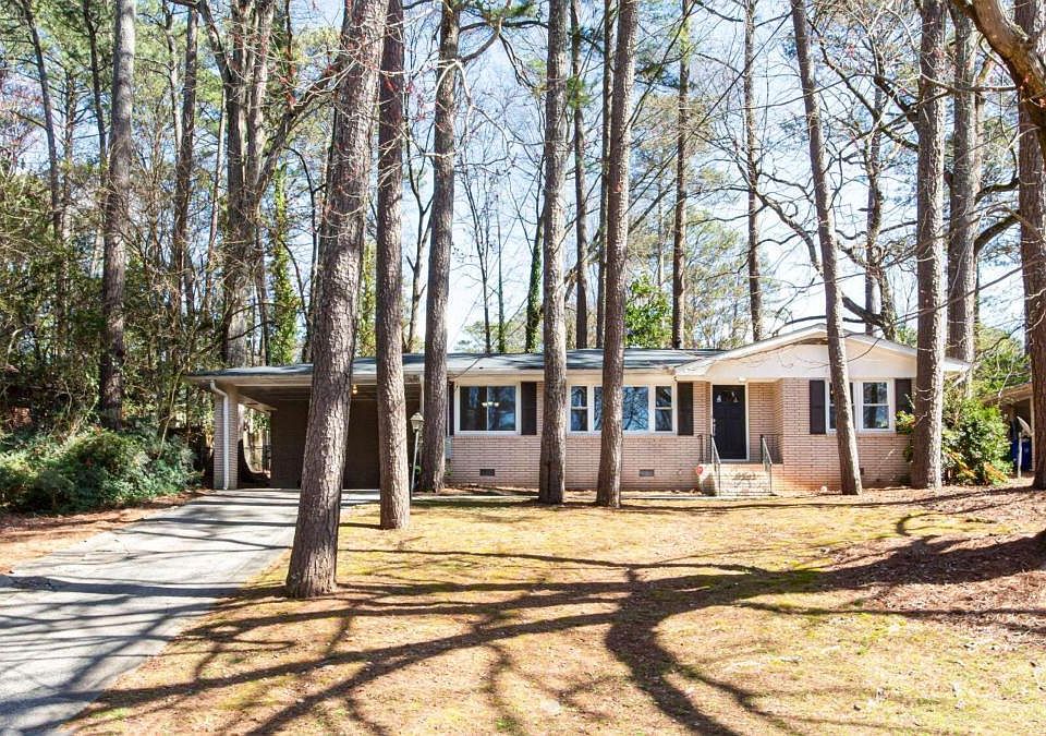 1st image of 1581 Camelot Cir