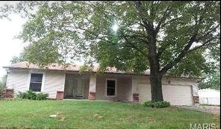1244 Advance Dr photo 1