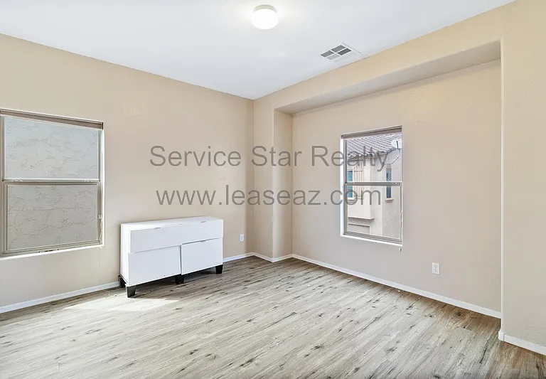 14916 N 177th Ave — Photo 12