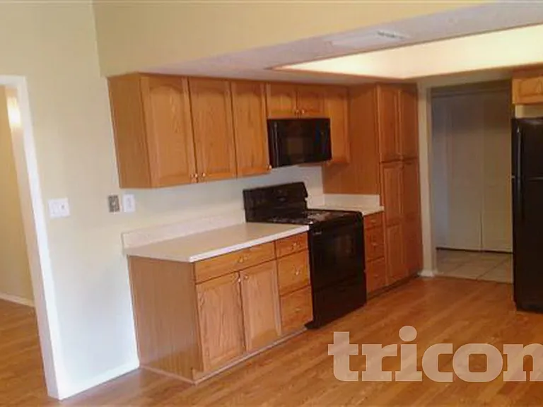 2063 W Morningside Dr — Photo 9