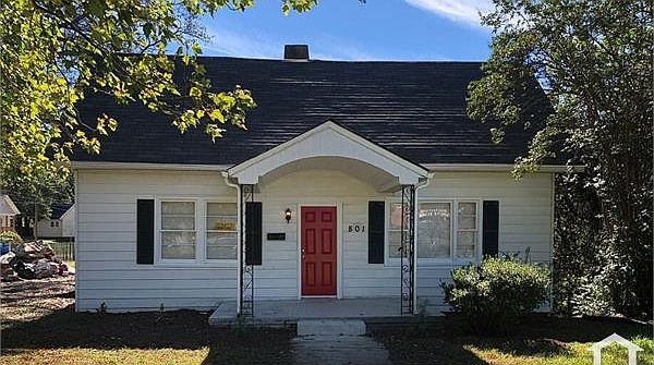 1st image of 801 W 2nd Ave
