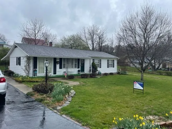 552 W B St, Wellston, OH 45692