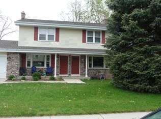 113 W Stoney Ridge Way, Saukville, WI 53080